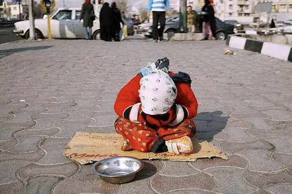 ۷ میلیون نفر در ایران گرسنهاند؛ راغفر: این فاجعه نتیجه بلاهت، طمعکاری و خیانت است