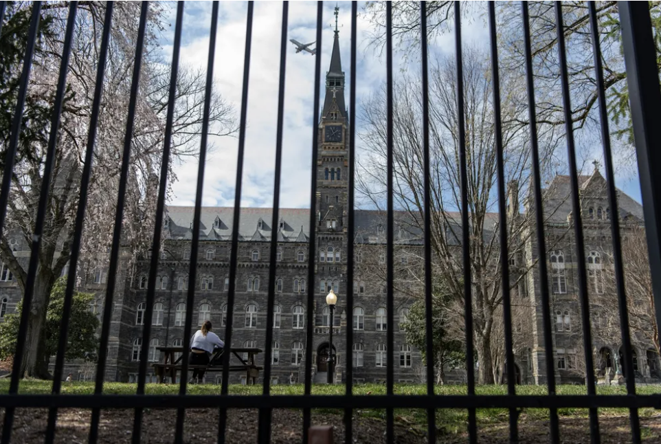 فاکس‌نیوز: استاد جورج‌تاون پس از آرزوی حمله جمهوری اسلامی به پایگاه آمریکا برکنار شد