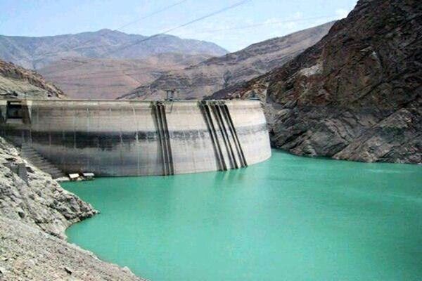 المياه الموجودة خلف سدود إيران "تكفي فقط لفصل الخريف"