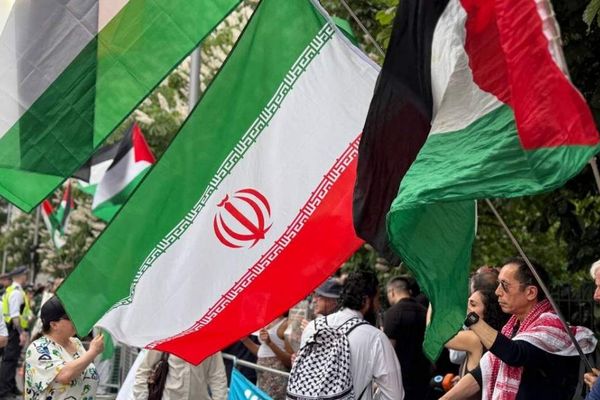 صحيفة التلغراف تكشف عن حملة نفوذ تخريبية تشنها إيران في بريطانيا