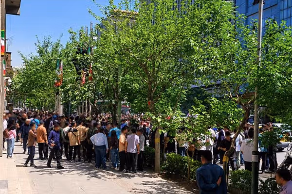 دانشآموزان در دستکم ۲۰ استان ایران به وضعیت آموزش در کشور اعتراض کردند