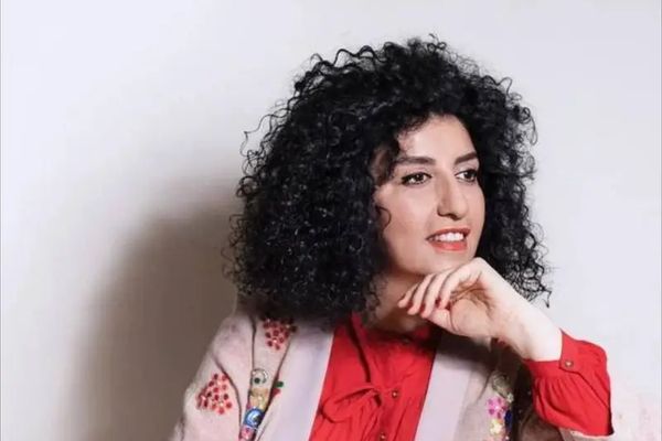 الناشطة المحبوسة نرجس محمدي: وجود 21 سجينة سياسية فوق الستين يظهر تطلع الإيرانيات للحرية