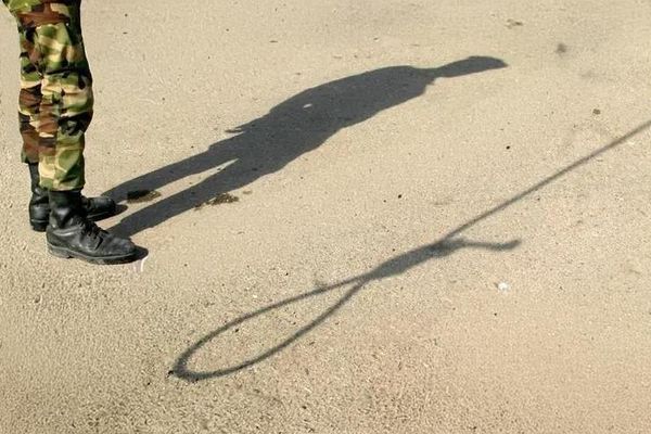 محكمة الثورة في طهران تحكم بالإعدام على أربعة من معتقلي الاحتجاجات الشعبية الأخيرة