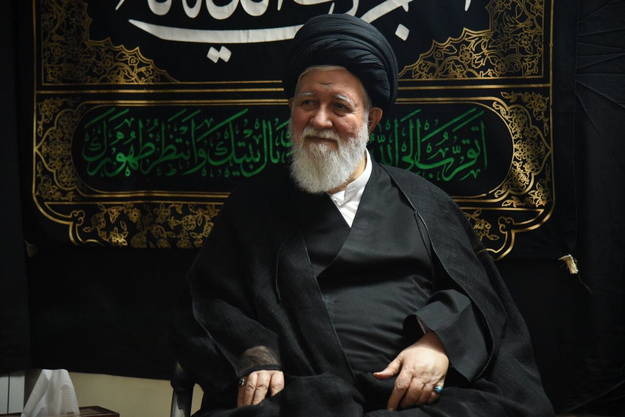 نماینده خامنه‌ای در خراسان رضوی: ویدیوها و شعارهای اعتراضات را با هوش مصنوعی می‌سازند