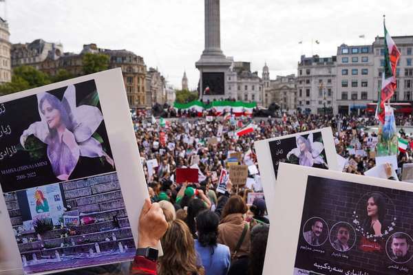 Worldwide Rallies Show Unprecedented Support For Iran Protests