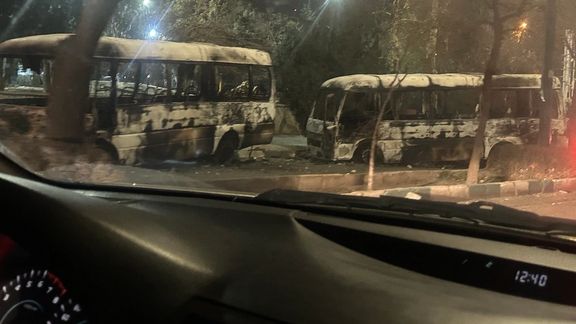 الأمن الإيراني "يعرض جثث قتلى" الاحتجاجات في شوارع "فردیس" واستخدام أسلحة ثقيلة للقمع