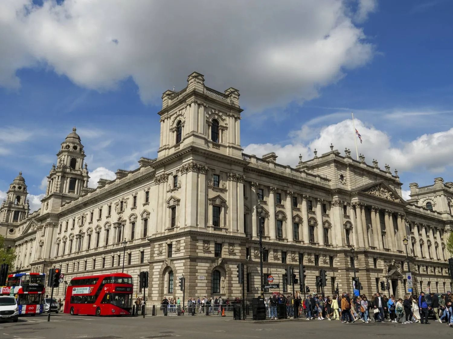 بريطانيا تفرض عقوبات مرتبطة بالبرنامج النووي الإيراني