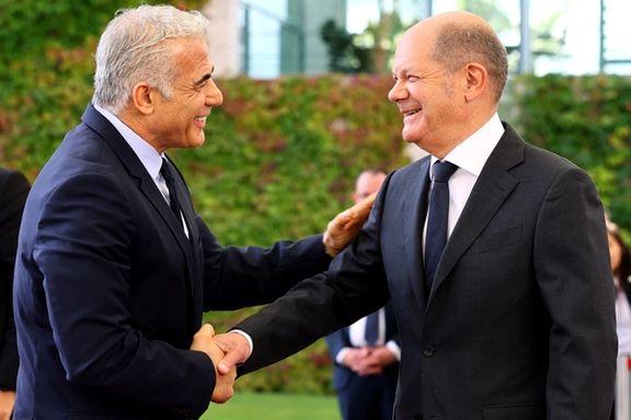 Israeli Prime Minister Yair Lapid (left) and German Chancellor Olaf Scholz in Berlin on September 12