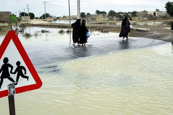 زيادة الأمراض الجلدية والالتهابات النسائية بسبب الفيضانات في "بلوشستان إيران"