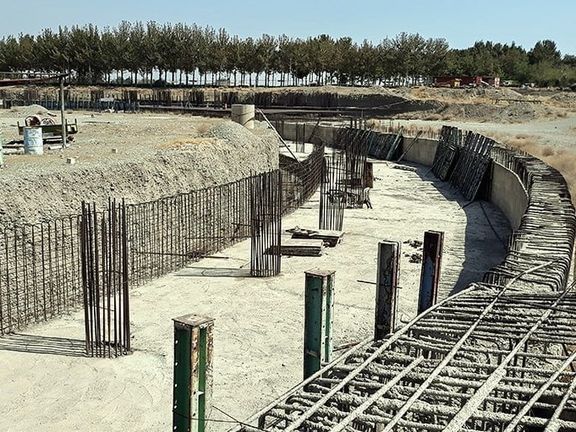 روزنامه سپاه به وزارت ورزش:آزادی را نیمهکاره افتتاح میکنید، استادیوم تهران هم افسانه است