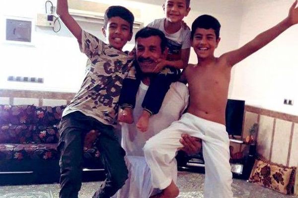 "تعليق" تنفيذ حكم الإعدام الصادر بحق السجين السياسي الإيراني عباس دريس "مؤقتاً"