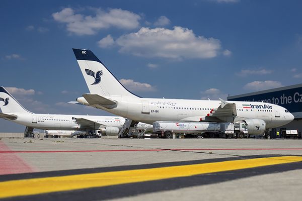 التعليق المتكرر لرحلات الطيران في إيران يزيد من اضطراب المسافرين ويحملهم تكاليف باهظة