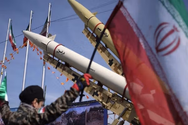 انستیتو مطالعات سیاست بینالملل ایتالیا: تهران بهدنبال کلاهک هستهای فشرده برای موشک است