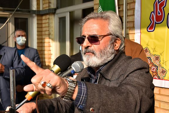 رییس اتحادیه پیشکسوتان جامعه کارگری: دولت از نفس کشیدن آدمها هم مالیات میگیرد