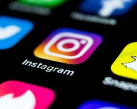 البرلمان الإيراني: "إنستغرام" يجب أن يلتزم بقوانين النظام