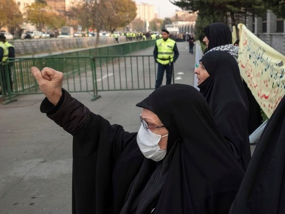 عضو مجلس خبرگان: بسیاری از کسانی که تذکر حجاب میدهند وضع اقتصادی مناسبی ندارند