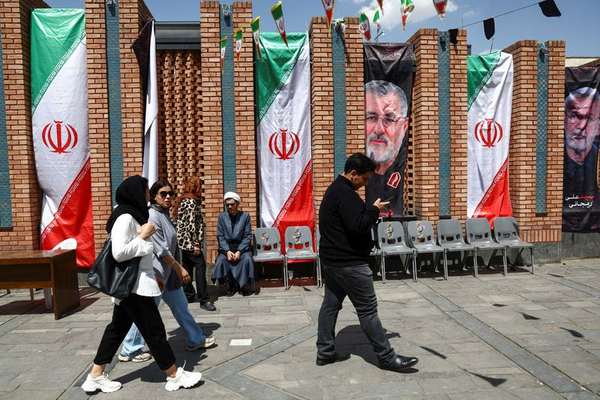 پولیتیکو: تحقیرهای ترامپ علیه جمهوری اسلامی ممکن است مانع توافق شود