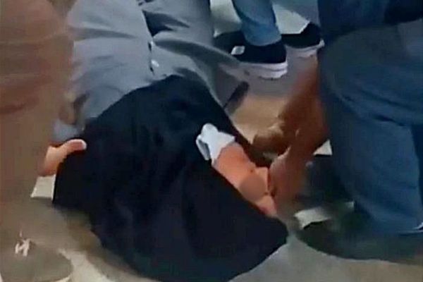 وزير الصحة الإيراني: ليس هناك أدلة قوية تثبت وقوع تسمم ولذا فهو "تدهور للأوضاع الصحية"