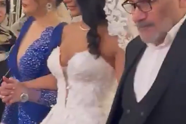 معاون دولت خاتمی: شمخانی حواسش بود در عروسی دخترش به اینور و آنور نگاه نکند