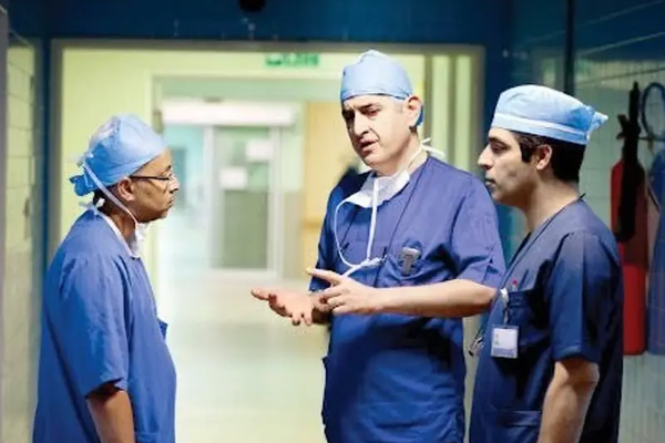 هربًا من سوء الأوضاع.. زيادة هجرة أصحاب التخصصات الطبية النادرة من إيران