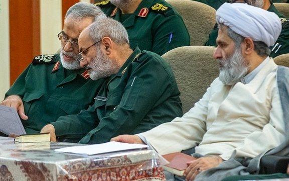Exclusive: IRGC Interrogators Receiving Hefty Bribes