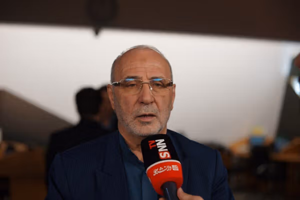 عضو کمیسیون اصل ۹۰ مجلس: موشکی داریم که هر فروند آن به ۸۰ بمب تبدیل میشود