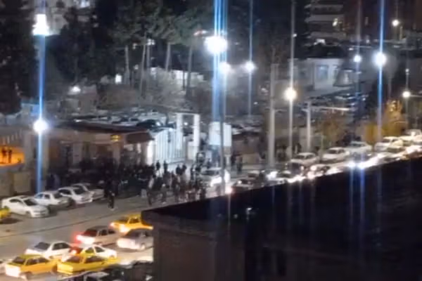 شهروندان حمله ماموران سرکوبگر به بیمارستان ایلام را «جنایت علیه بشریت» دانستند