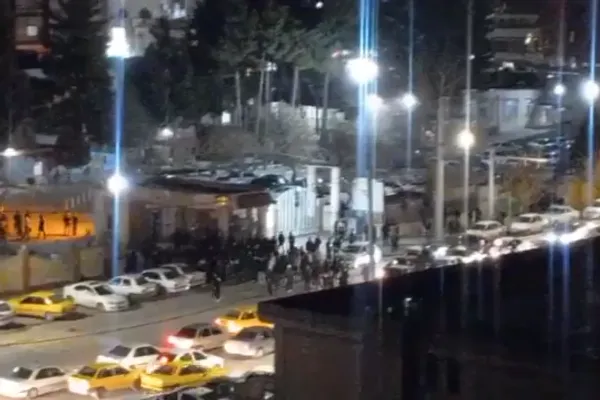 جلوگیری از اهدای خون و ربودن زخمیها پس از تیراندازی به معترضان ملکشاهی