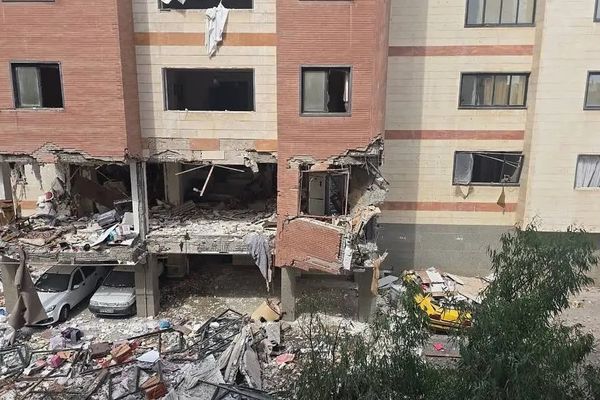 مسؤولون إيرانيون: إسرائيل تقف وراء الحرائق وانفجارات تسرب الغاز في البلاد