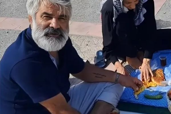 Concerns Grow Over Safety Of Slain Iranian Protester's Father