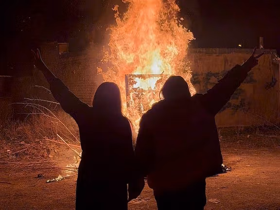 پاسخ ایران به فراخوان شاهزاده رضا پهلوی در چهارشنبهسوری: نور بر تاریکی پیروز است
