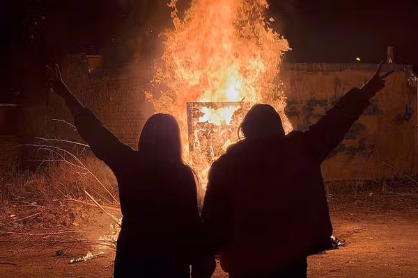 پاسخ ایران به فراخوان شاهزاده رضا پهلوی در چهارشنبهسوری: نور بر تاریکی پیروز است