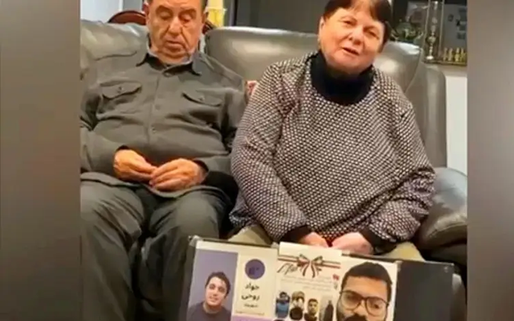 خانواده اکبر محمدی، فعال دانشجویی جانباخته در زندان: رای دادن بیاحترامی به خود و مردم است