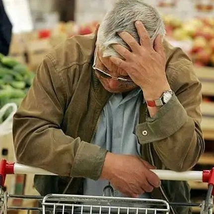 «تو که با مردم ایران در تماسی، واقعاً وضعیت ایران چطور است؟»