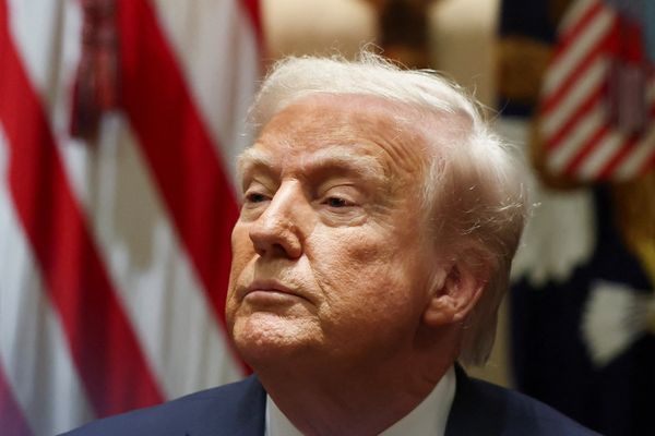 ترامب يهدد إيران بـ"عواقب وخيمة" إن لم تتفاوض