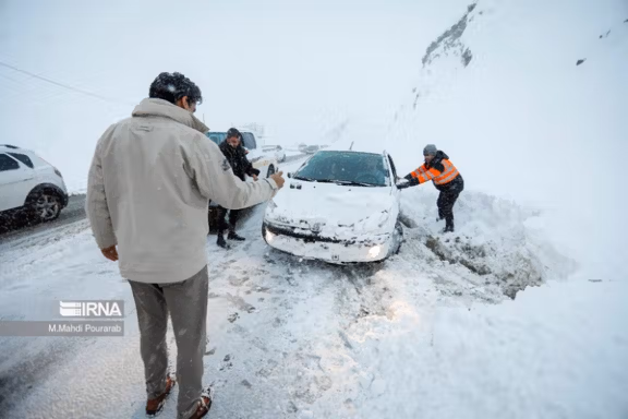 People stuck in snow on Chalus Road, linking the capital Tehran to the Caspian Sea coasts (January 2024)