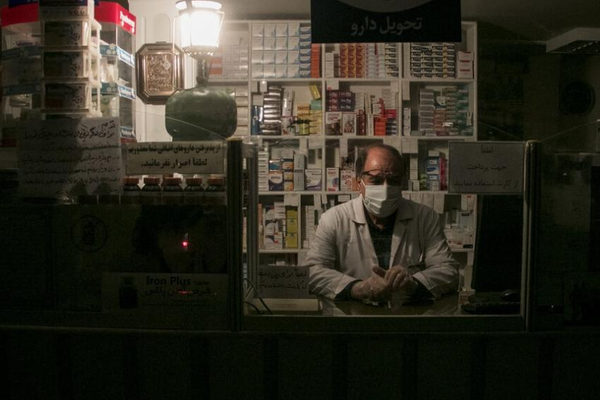 تسببت في اضطرابات يومية شديدة.. انقطاعات الكهرباء الواسعة ترهق الإيرانيين الغاضبين