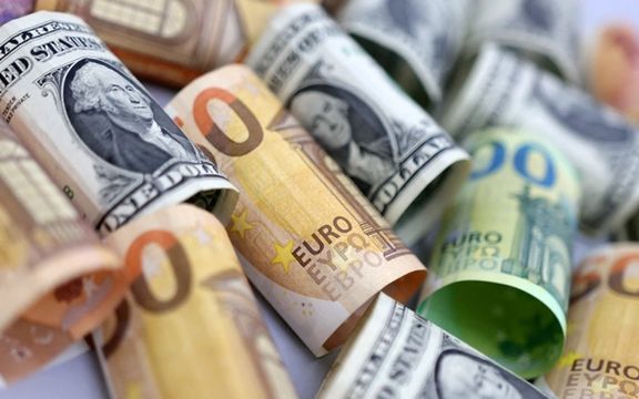 سقوط ارزش هر یورو به زیر یک دلار