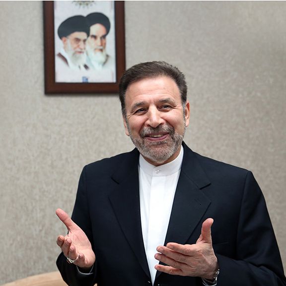 محمود واعظی افشای گم شدن فرشهای نفیس سعدآباد را «خبرسازی جعلی» با انگیزه انتخاباتی خواند