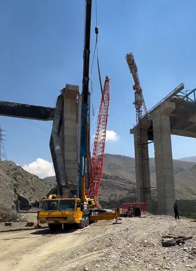 سخنگوی وزارت خارجه جمهوری اسلامی ویدیوی بازسازی پل بی-۱ را با شعر سیمین بهبهانی منتشر کرد