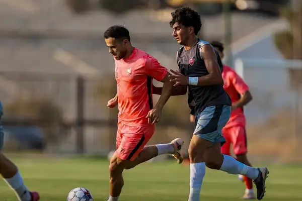 اوستون اورونوف، ستاره پرسپولیس در آستانه دربی مصدوم شد