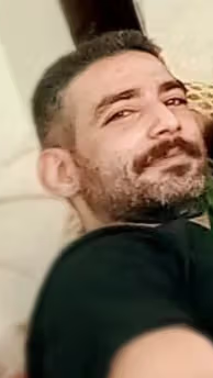 منصور باقري.. رصاصة في الرأس تنهي حياة عامل "نفد صبره" فخرج إلى الشارع