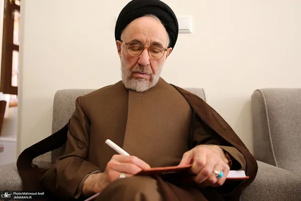 همصدا با سخنگویان حکومتی، محمد خاتمی به سخنان انتقادی اردستانی اعتراض کرد