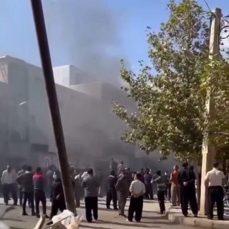 إيران: إطلاق نار على متظاهرين في مريوان.. وهجوم على مقر عسكري في معشور