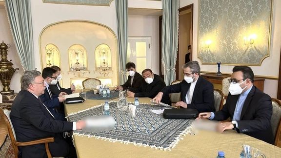 Ulyanov holding a meeting in Vienna with the Iranian delegation. February 13, 2022