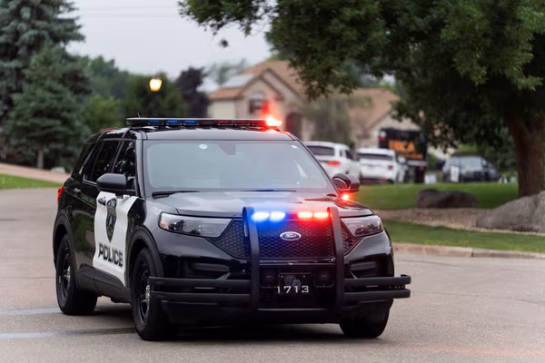 چهار مامور پلیس در ایالت کانزاس آمریکا زخمی شدند