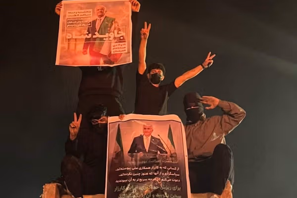 بازگشت به اینترنت جهانی؛ انقلاب ملی و شعار «جاوید شاه» زنده است