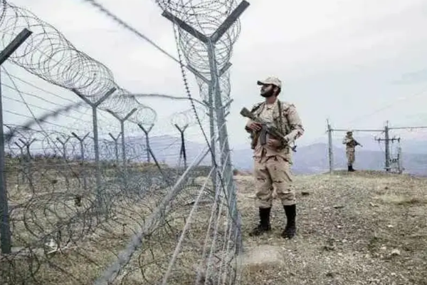 نیروهای سپاه پاسداران دو برادر را با تیراندازی مستقیم در خوی کشتند