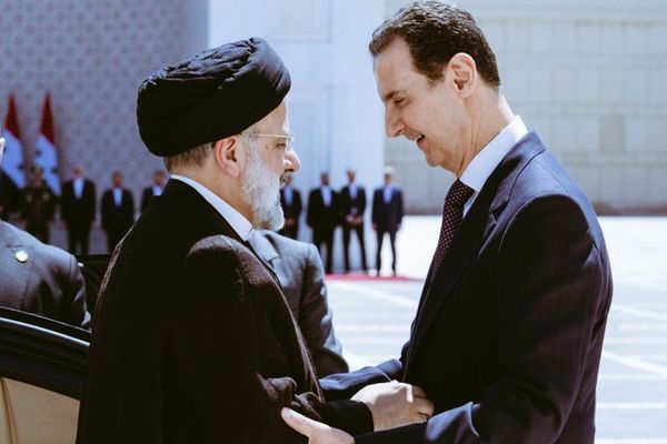 توقيع 15 اتفاقية تعاون بين طهران ودمشق.. وإيران تسعى لـ"التواجد الاقتصادي" على ساحل سوريا