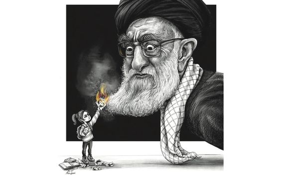 وزارت خارجه ایران سفیر فرانسه را به دلیل کاریکاتور خامنهای در نشریه شارلیابدو احضار کرد